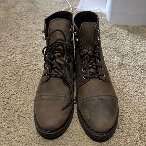 Thursday Captain boot